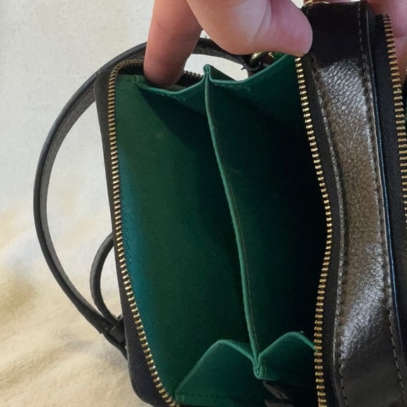 Fossil, black leather small bag 6x5 inches in size with 2 pockets. - Picture 5 of 5